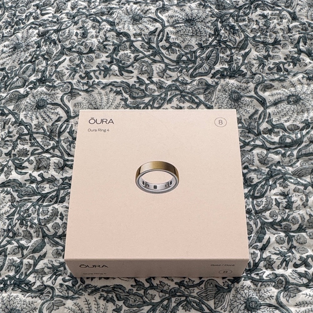 Oura Ring 4 size 8 Gold